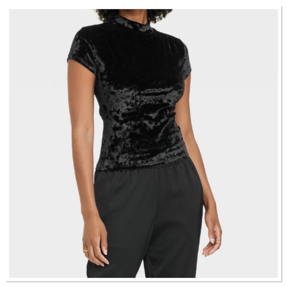 Women’s Short Sleeve Slim Fit Mock Neck Velvet T-Shirt